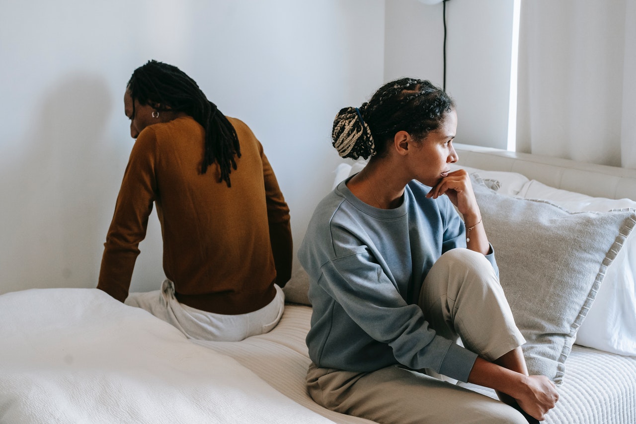 Red Flag Alert: Telltale Signs You Maybe in an Unhealthy Relationship