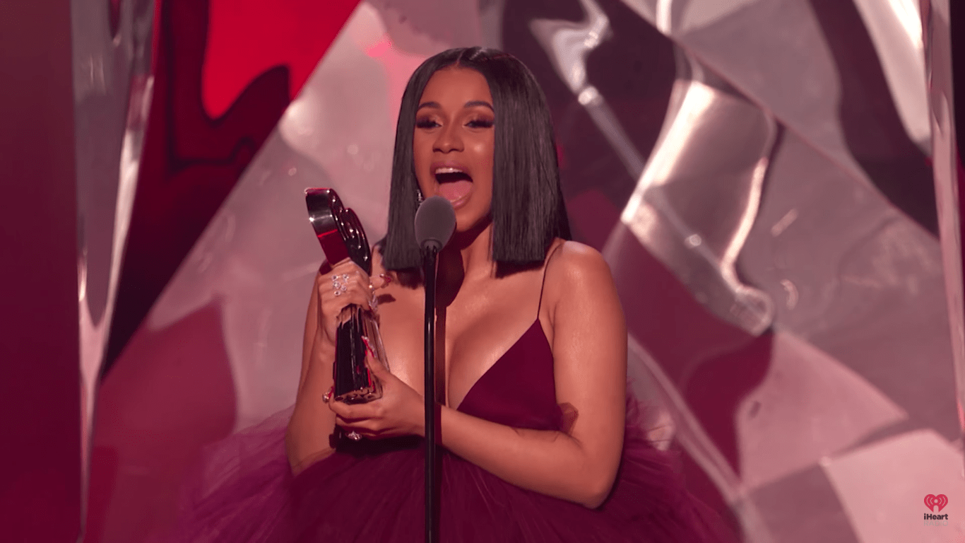 Watch Cardi Bs Special Shout Out To Her Haters In Her Best New Artist