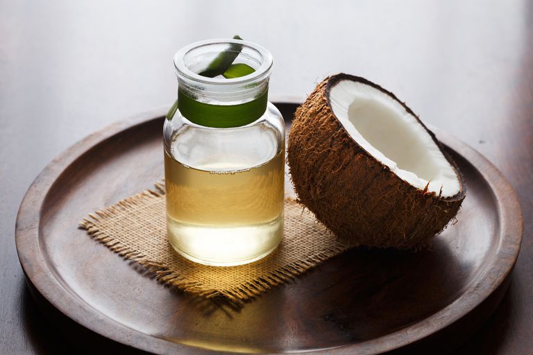 Here Are The Best Ways To Use Coconut Oil For Natural Hair
